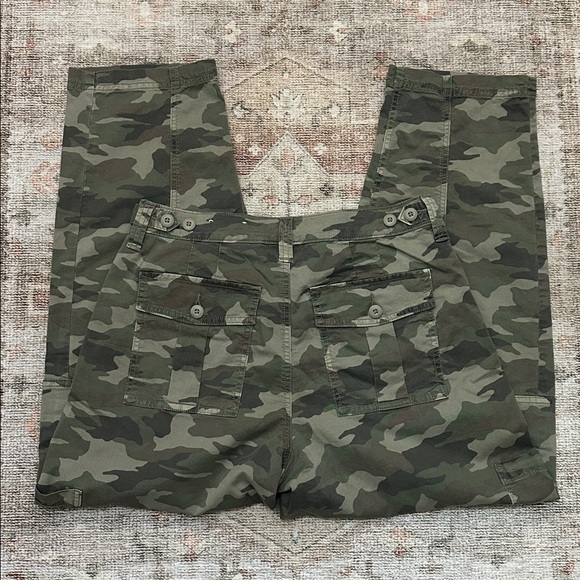 American Eagle Outfitters Denim - Woman’s AEO Army Camo Barrel Leg Cargo Pants